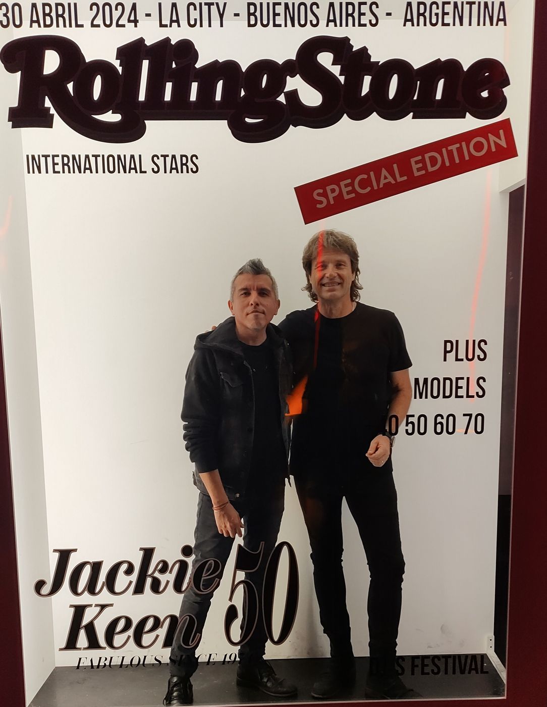 Gabbo Vivas posando en una portada simulada de Rolling Stone